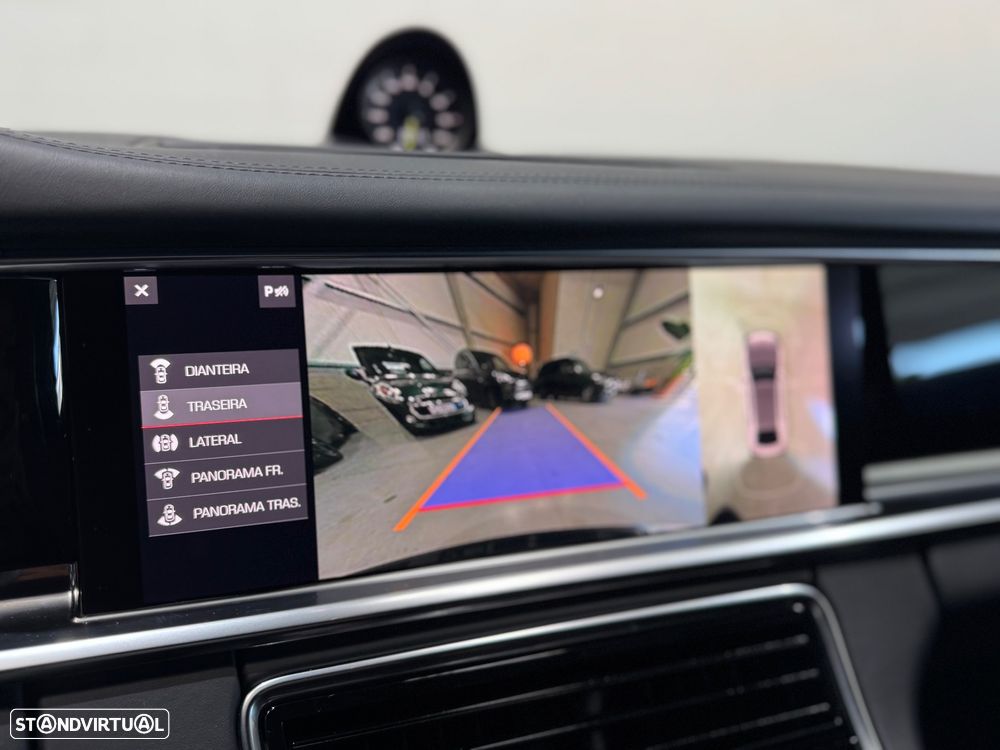 Porsche Panamera Sport Turismo 4 E-Hybrid - 22