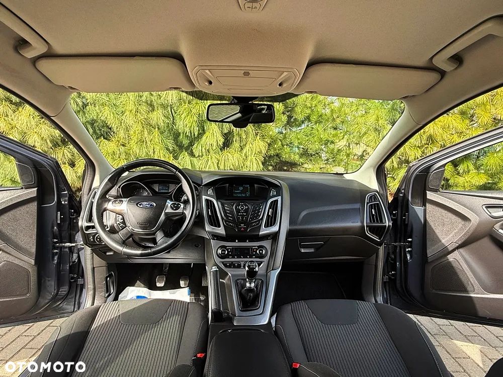 Ford Focus 1.6 TDCi DPF Titanium - 6