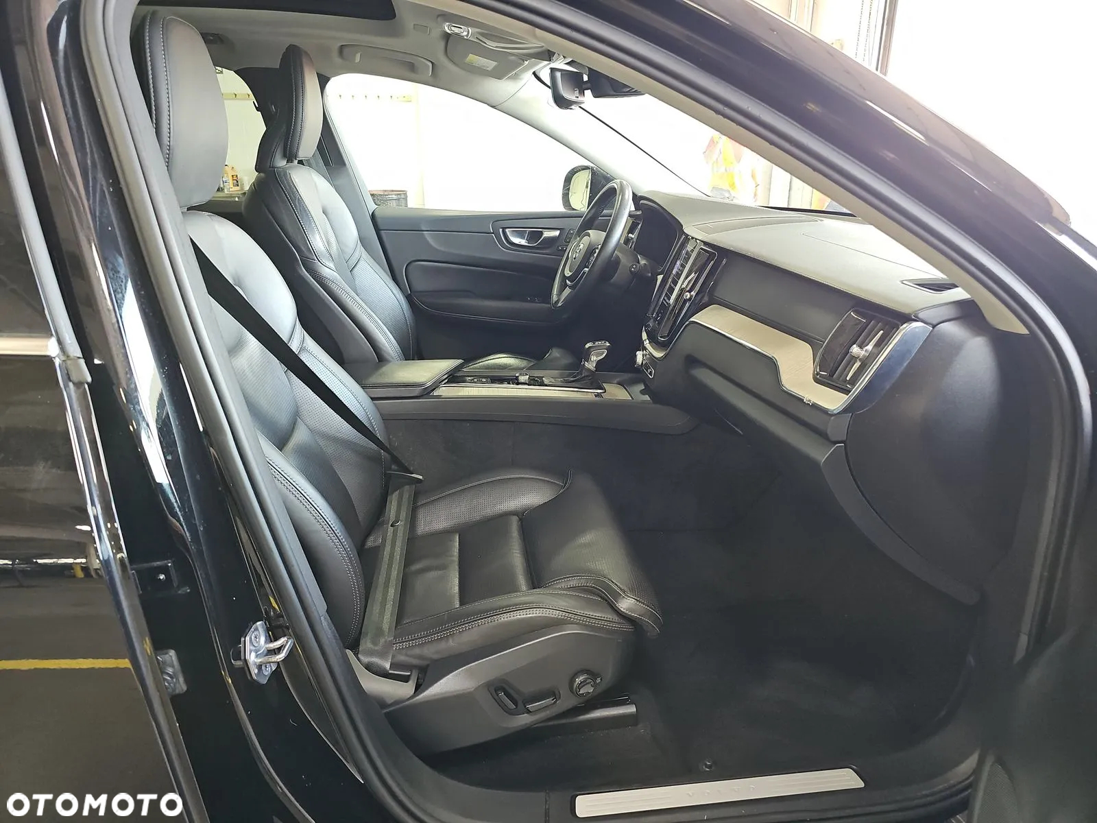 Volvo XC 60 T5 AWD Inscription - 17