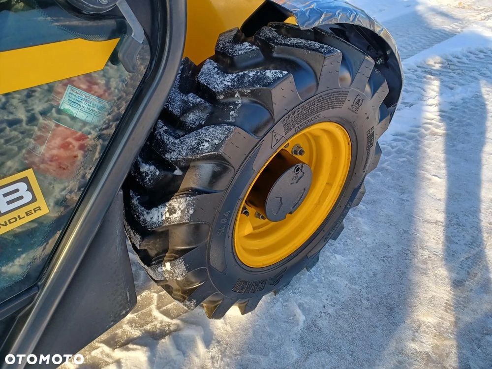 JCB 525-60 AG Plus - 8