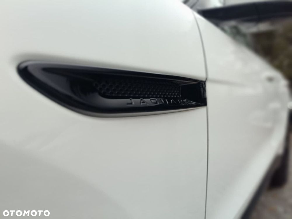 Jaguar F-Pace - 37