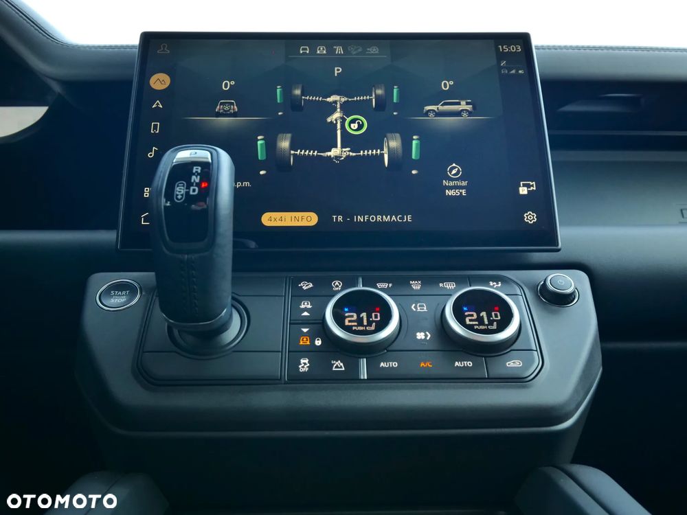 Land Rover Defender - 40