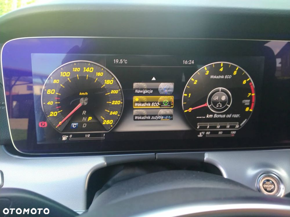 Mercedes-Benz Klasa E 300 Coupe 9G-TRONIC - 33