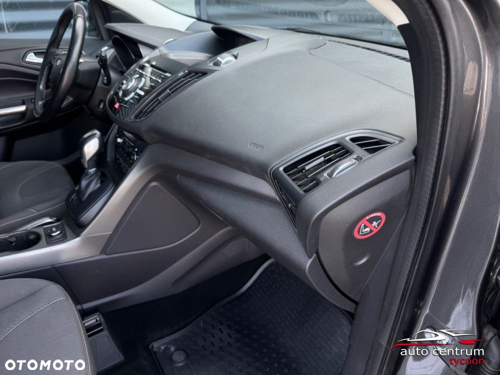 Ford Kuga - 10