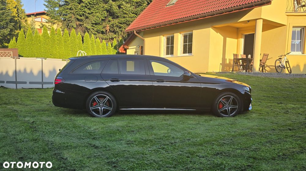 Mercedes-Benz Klasa E 220 d T 9G-TRONIC AMG Line - 4