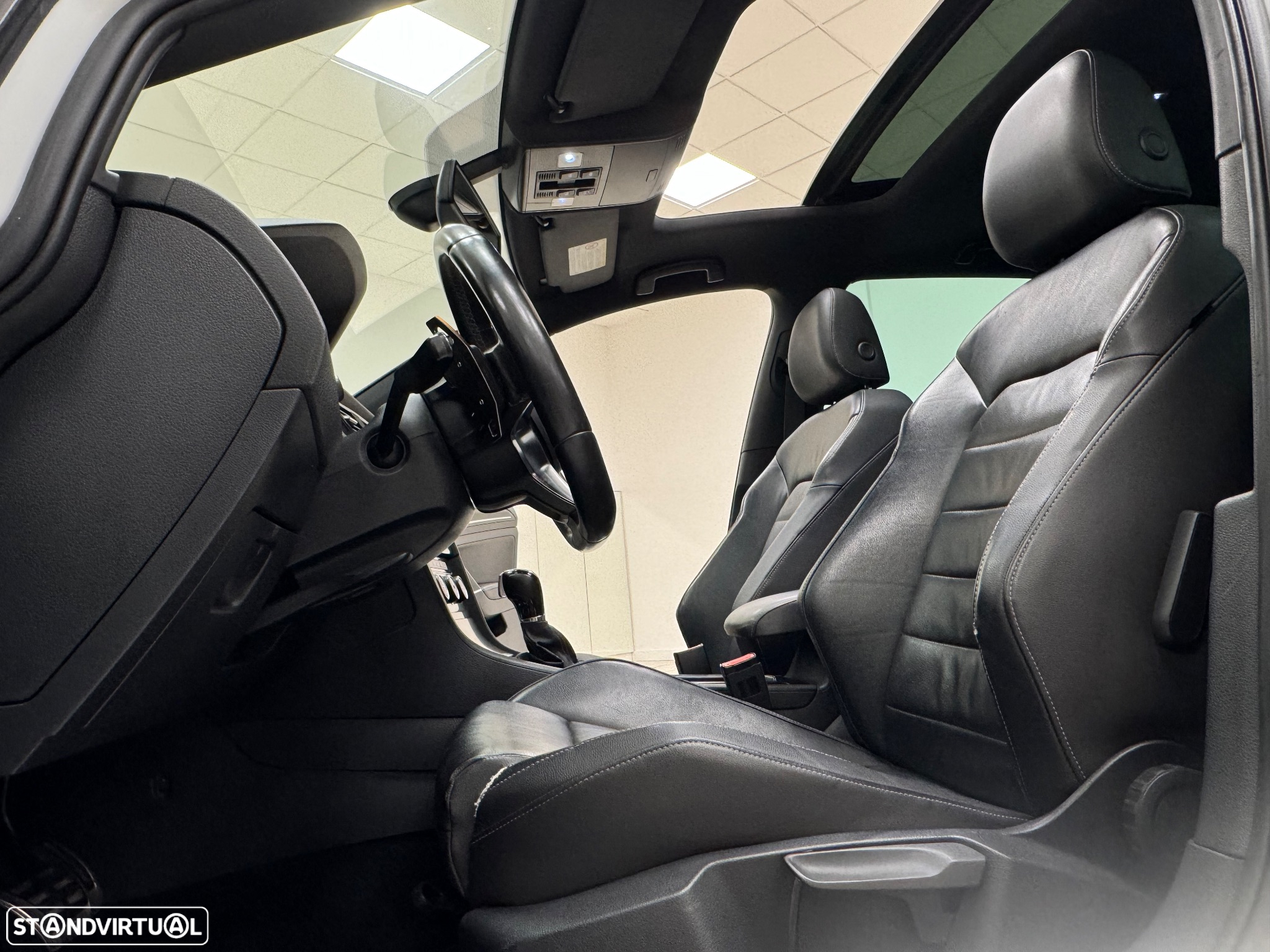 VW Golf 2.0 TDI GTD DSG - 44