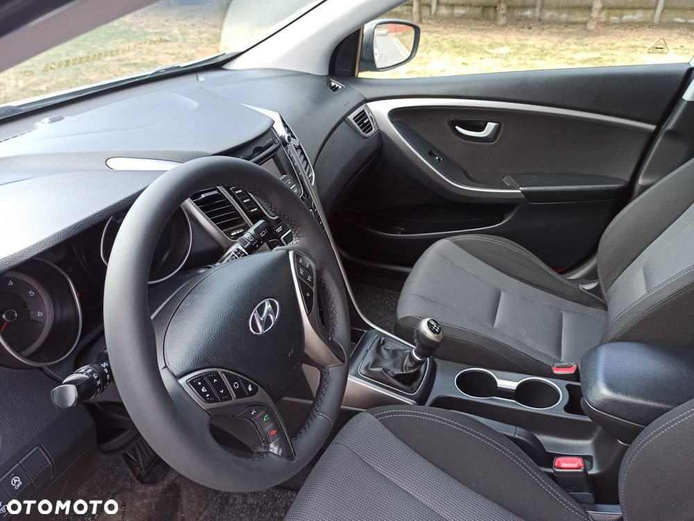 Hyundai i30 1.6 CRDi Comfort - 13