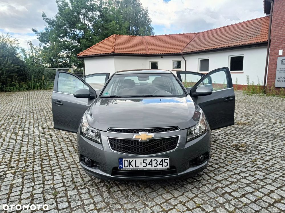 Chevrolet Cruze 1.6 - 5
