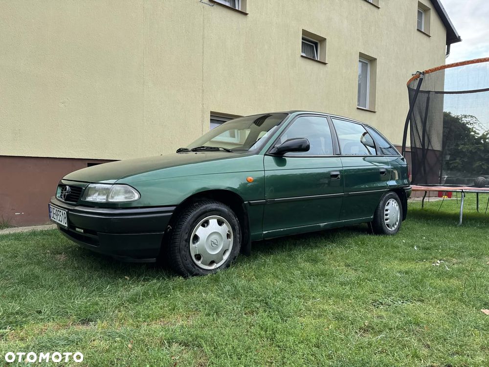Opel Astra 1.6 - 13