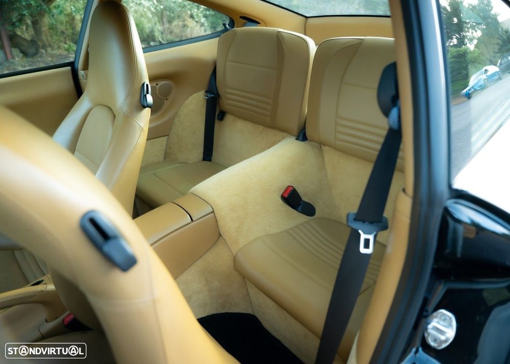 Porsche 911 (996) Carrera - 8