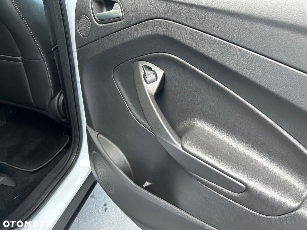 Ford Kuga 2.0 TDCi 4WD Titanium - 39