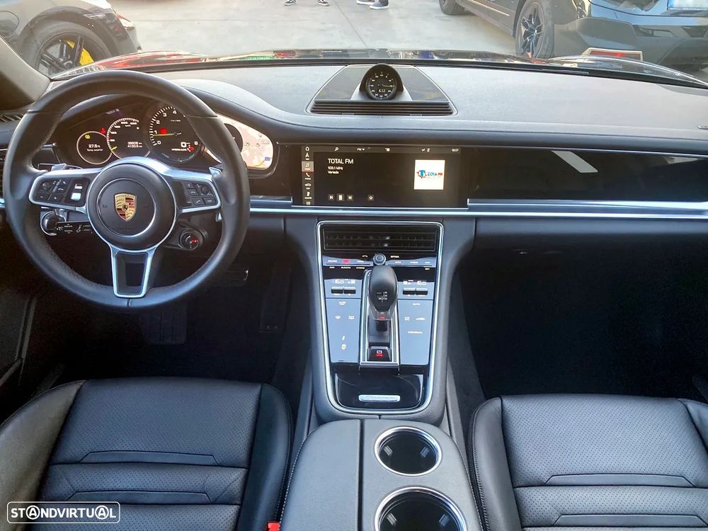 Porsche Panamera 4 E-Hybrid - 9