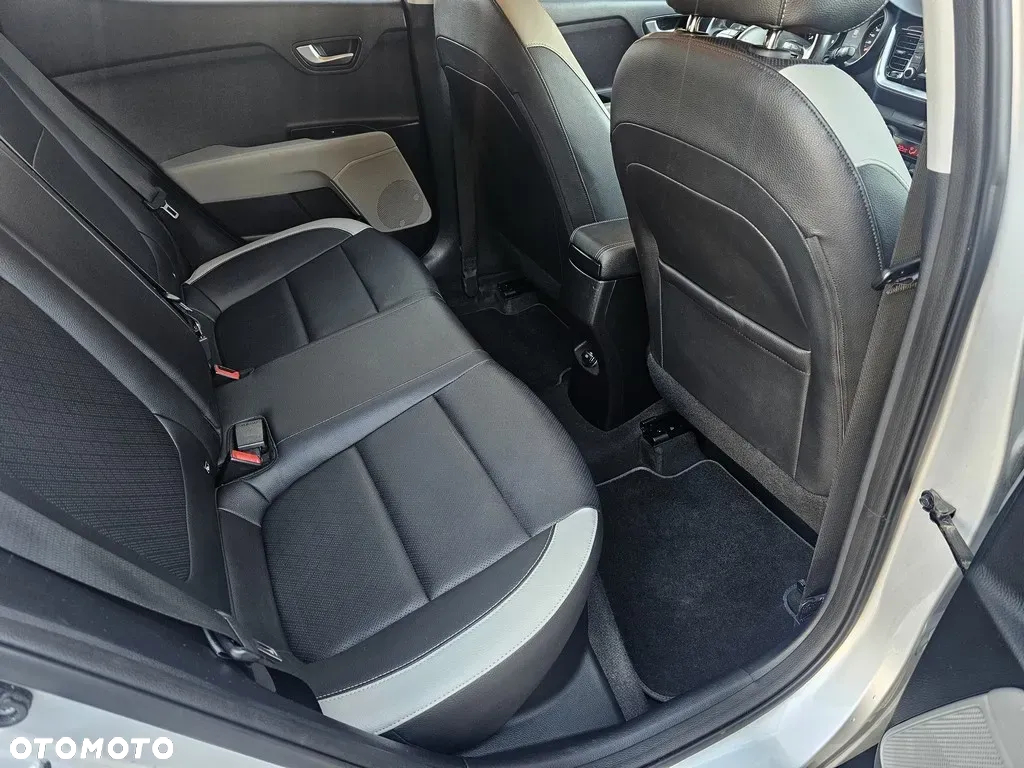 Kia Stonic 1.0 T-GDI 120 Platinum Edition - 7