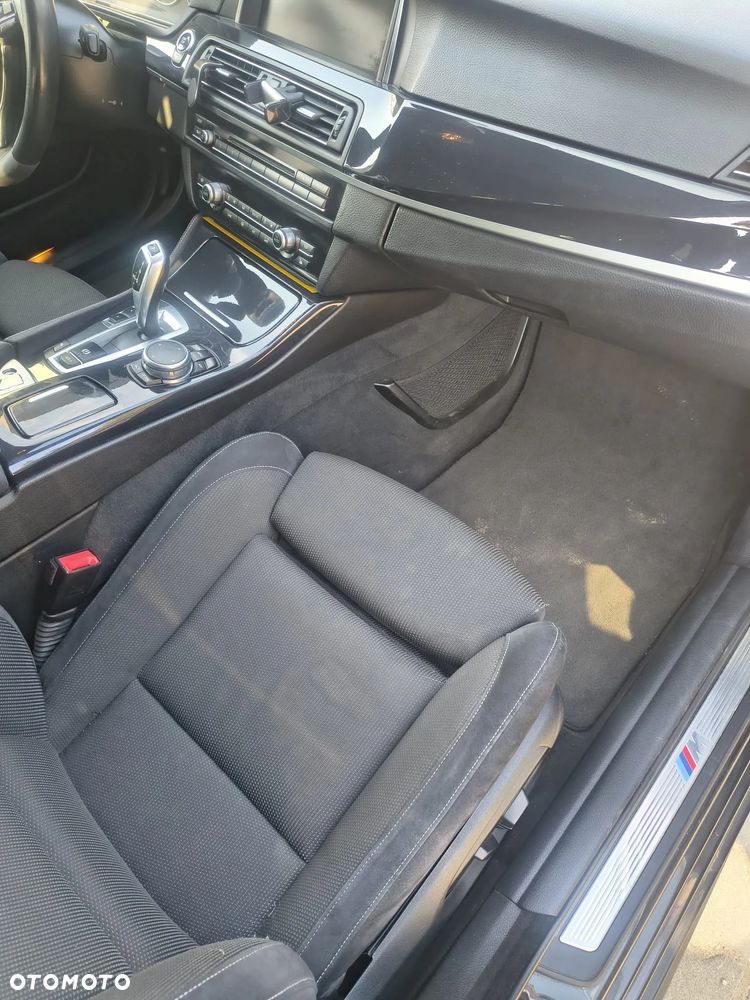 BMW Seria 5 520d M Sport - 27
