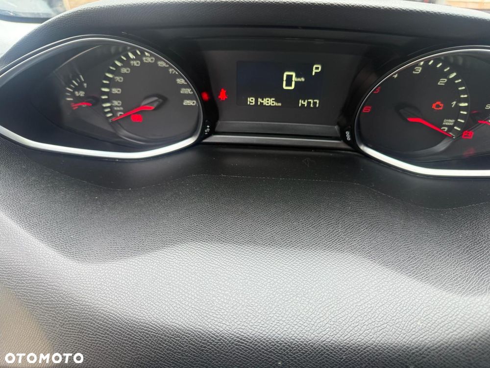 Peugeot 308 1.6 BlueHDi Active S&S - 17