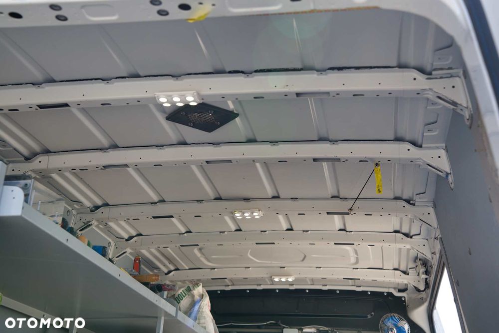 Volkswagen Crafter L3H3 - 10