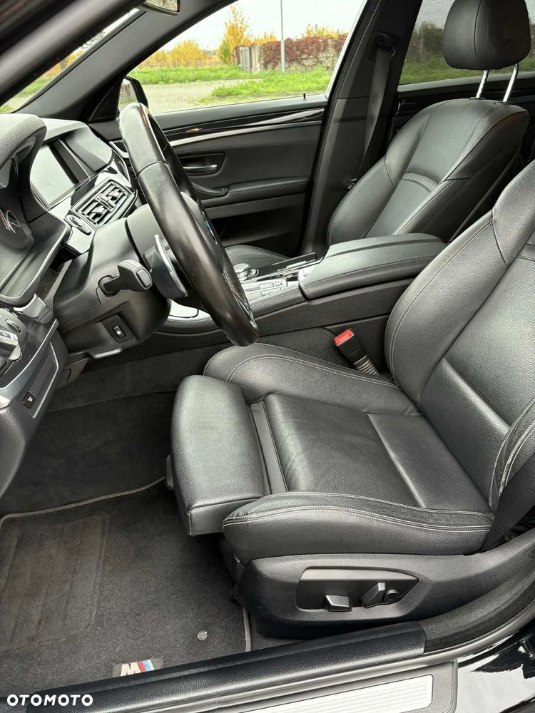 BMW Seria 5 520d xDrive - 10