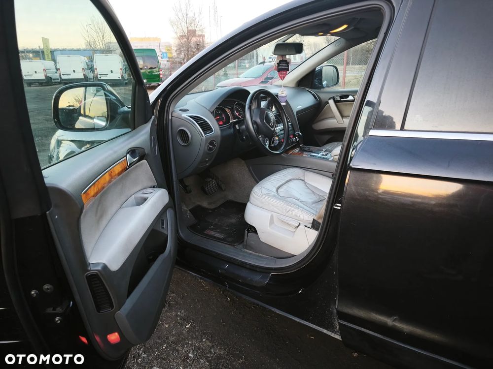 Audi Q7 - 8