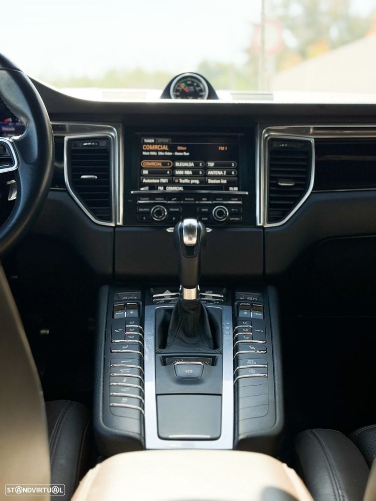 Porsche Macan S - 38