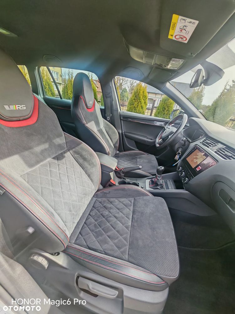 Skoda Octavia 2.0 TSI RS - 33