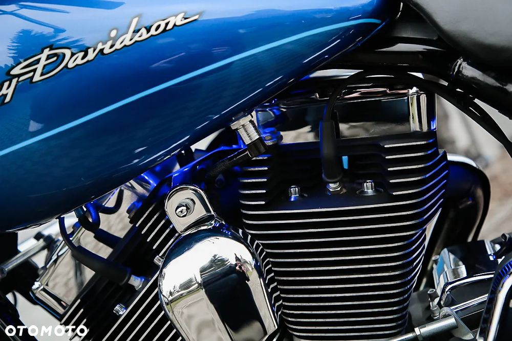 Harley-Davidson Touring Road King - 19