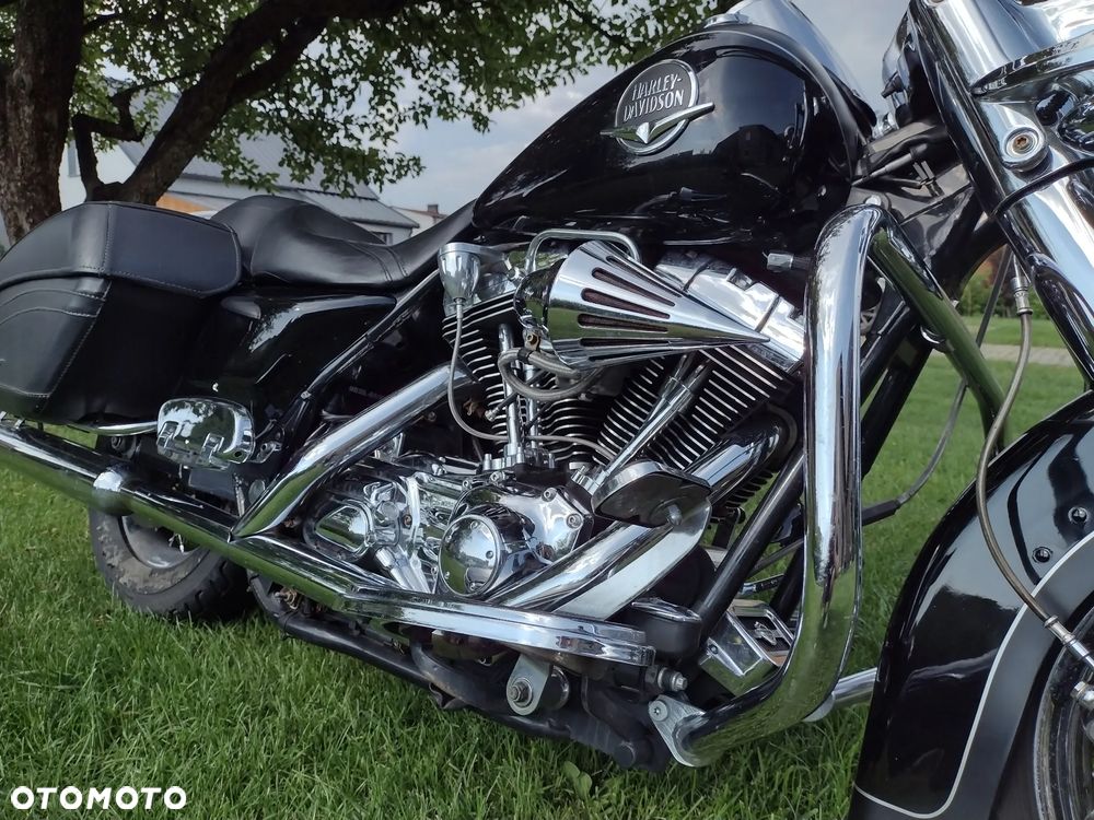 Harley-Davidson Touring Road King - 2