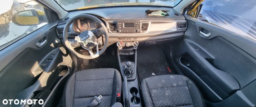 Kia Rio - 6