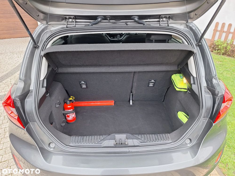 Ford Fiesta 1.5 TDCi TITANIUM - 13