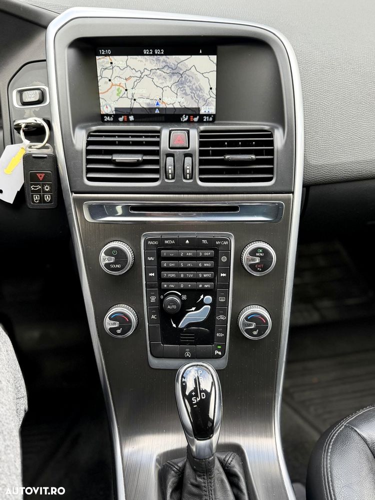 Volvo XC 60 D4 Geartronic Summum - 14