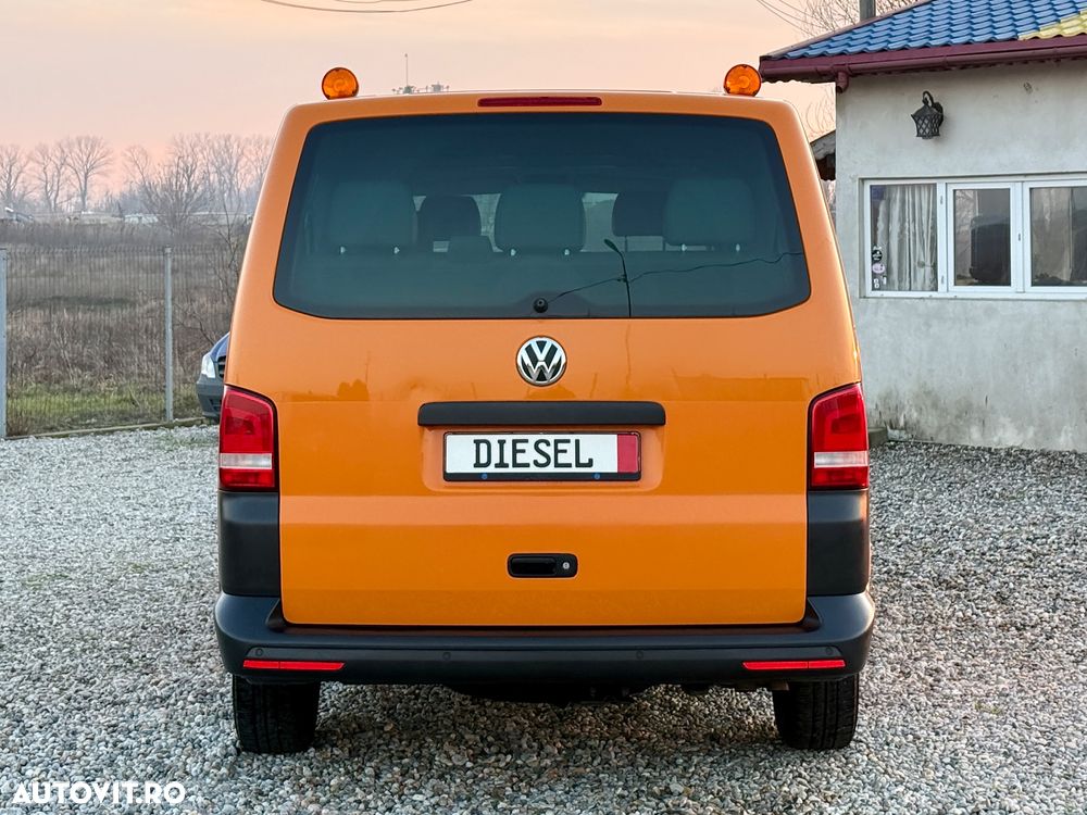 Volkswagen Caravelle - 14