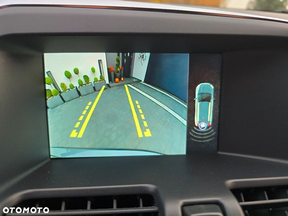 Volvo XC 60 D3 Geartronic Momentum - 17