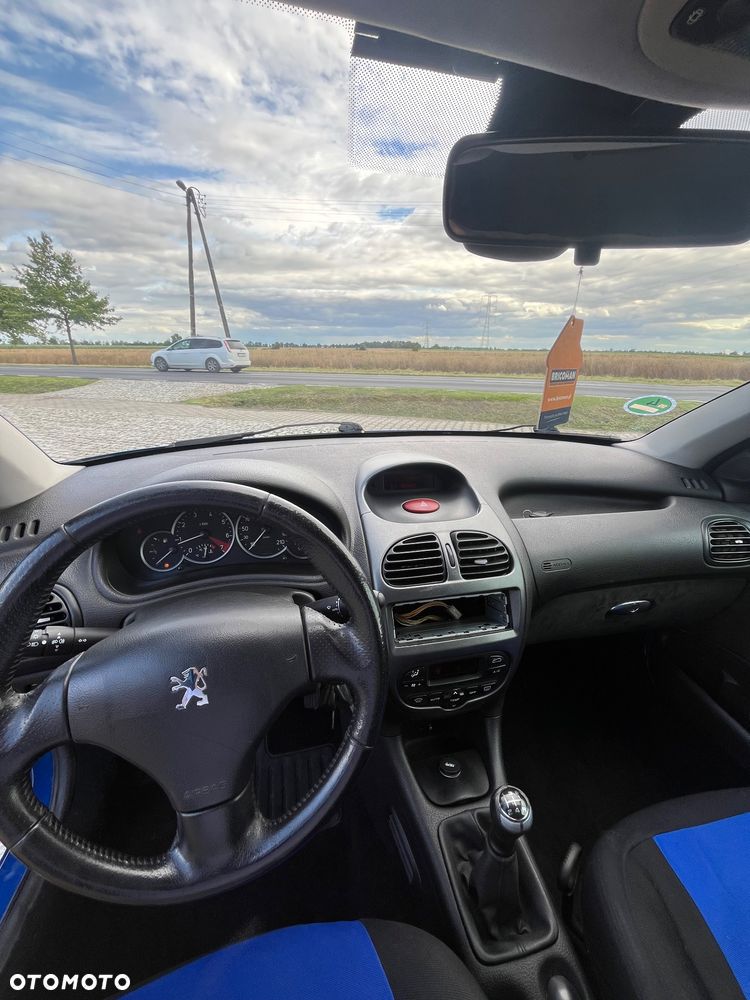 Peugeot 206 1.4 Oxygene - 18