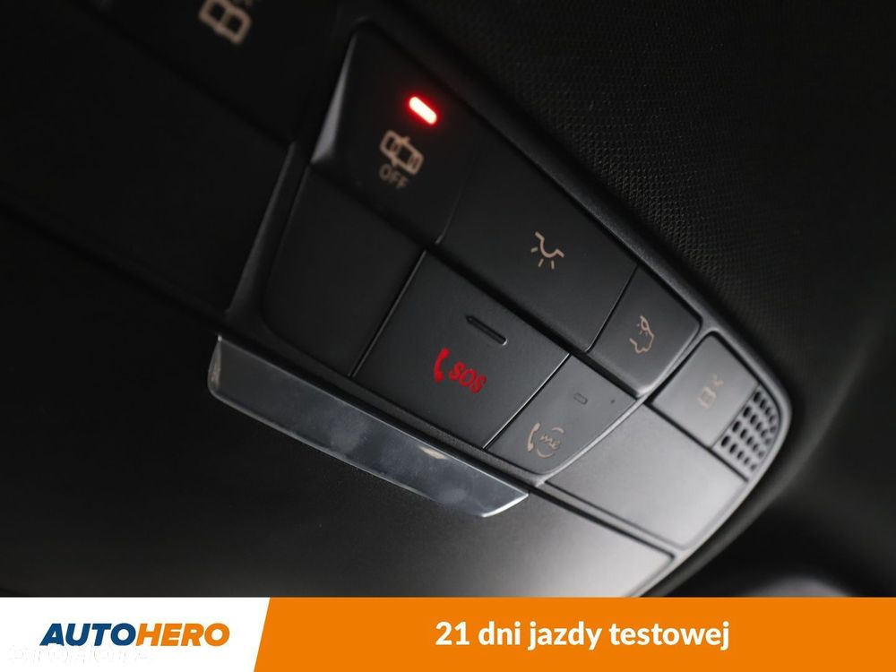 Mercedes-Benz Klasa C 300 d 4MATIC 9G-TRONIC - 37