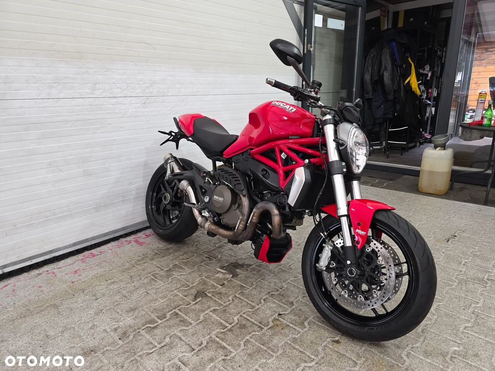 Ducati Monster - 11