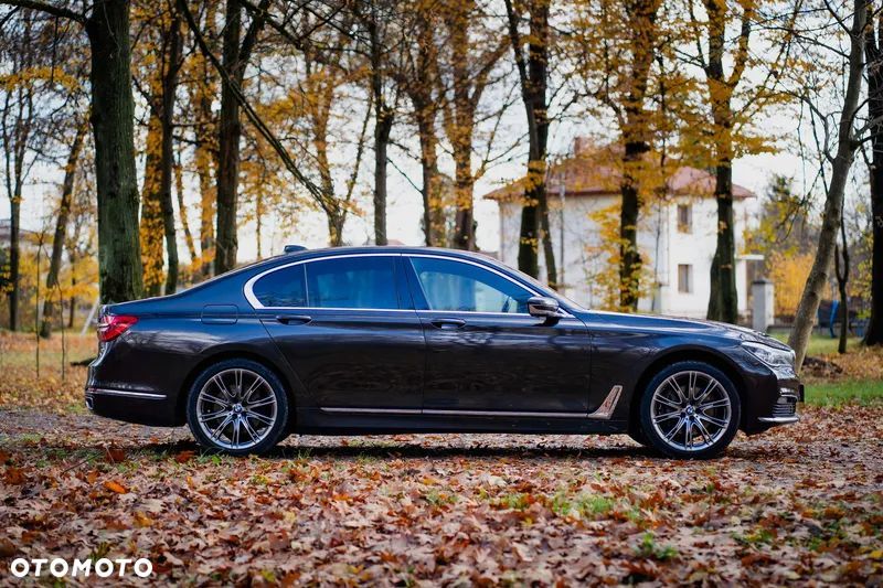 BMW Seria 7 740d xDrive - 15