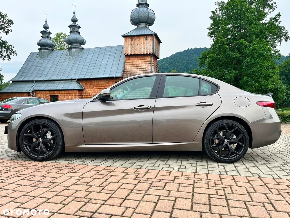 Alfa Romeo Giulia 2.2 D Turbo Super - 4
