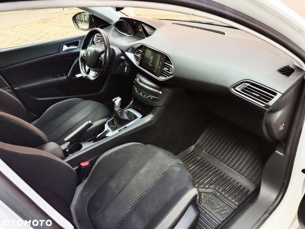 Peugeot 308 - 5