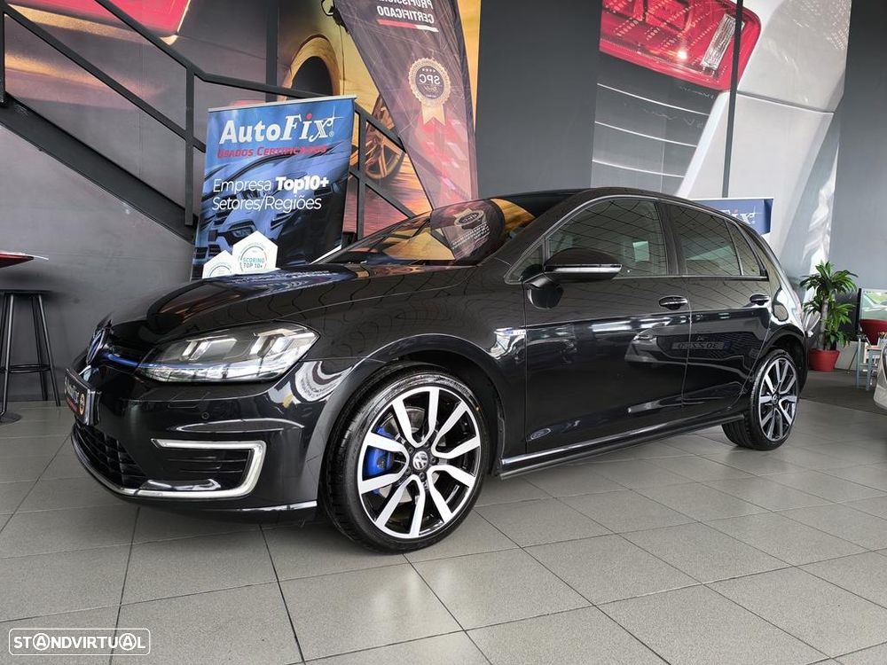 VW Golf 1.4 GTE Plug-In-Hybrid DSG - 2