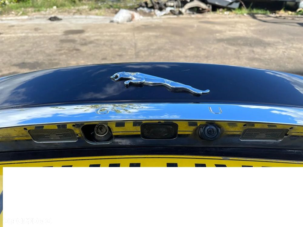 Tylna klapa bagażnika kod koloru CHP kompletna z kamerą Jaguar XF X250 - 4