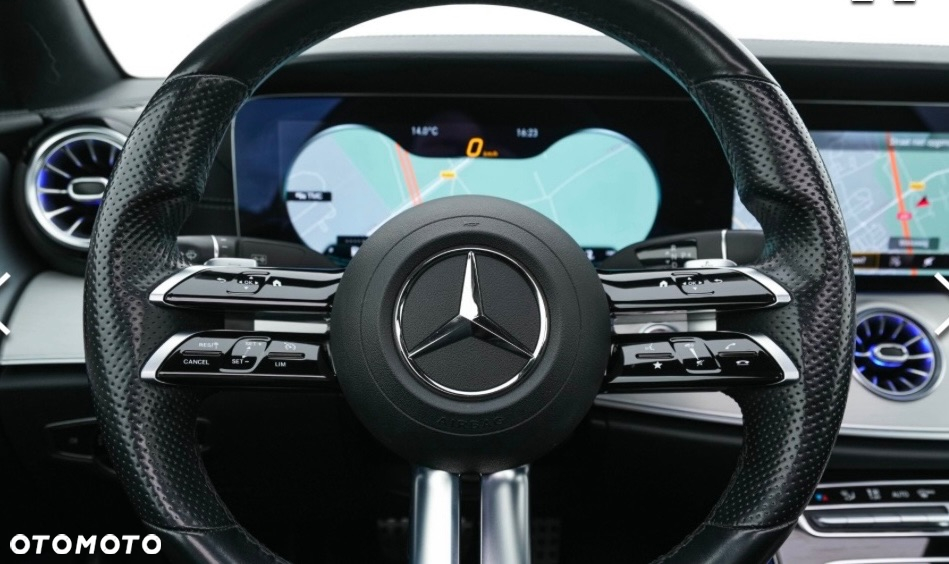 Mercedes-Benz Klasa E 220 d Coupe 4-Matic AMG - 3