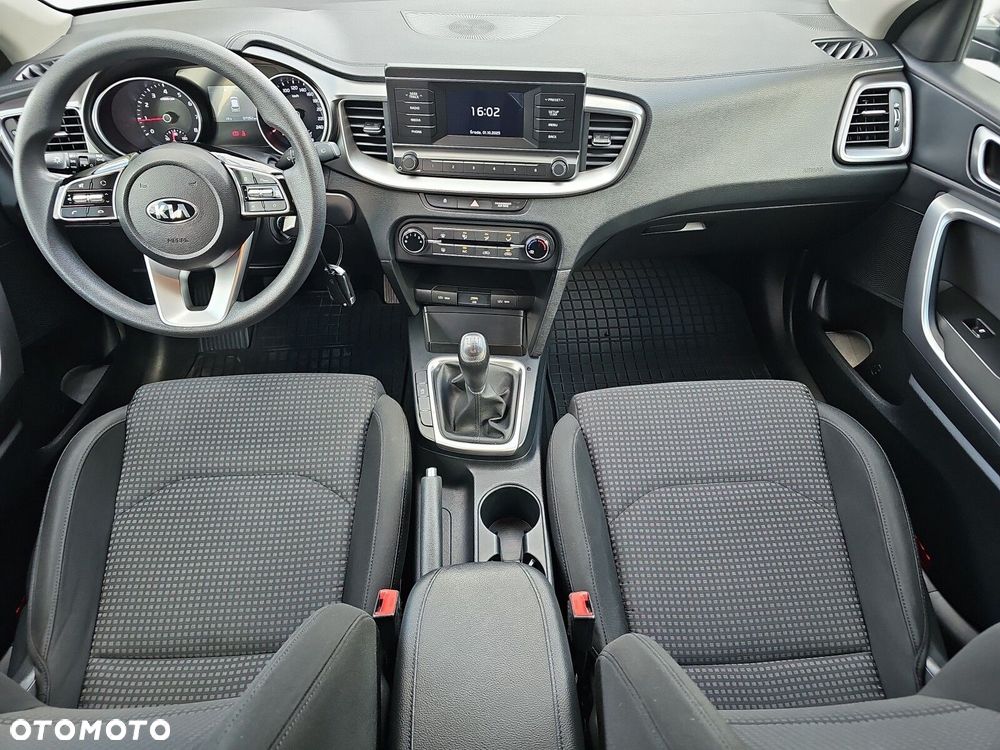 Kia Ceed - 25