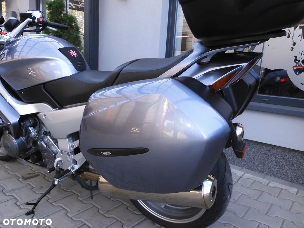 Yamaha FJR - 31