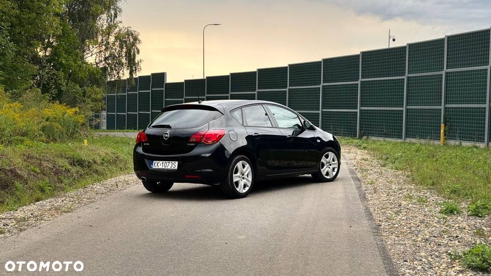 Opel Astra 1.4 Turbo - 2