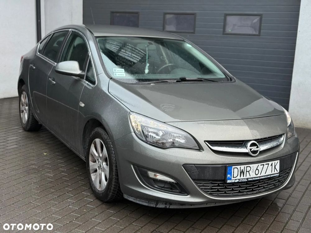 Opel Astra - 1