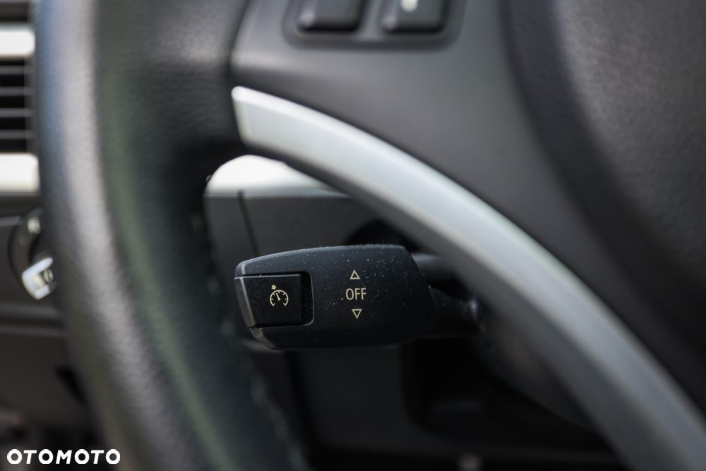 BMW Seria 3 320d xDrive DPF - 31
