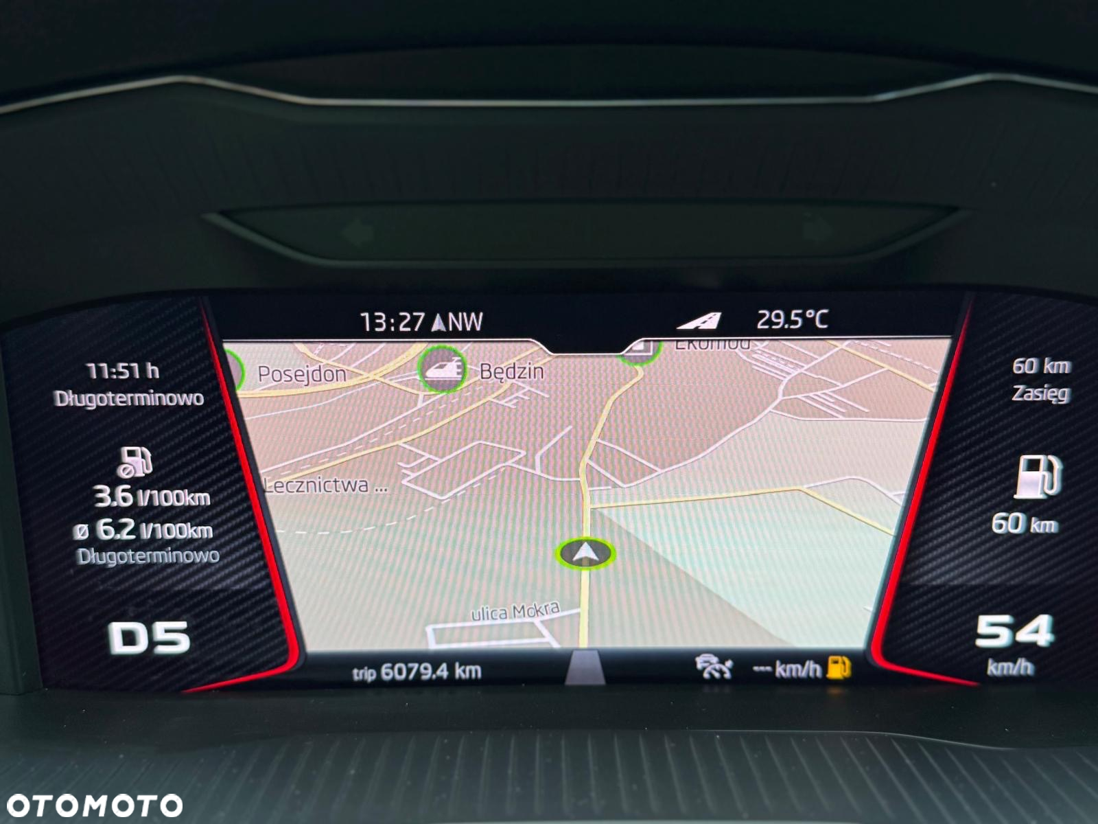 Skoda Superb 2.0 TDI DSG Sportline - 27