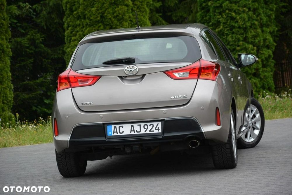 Toyota Auris 1.6 Executive - 13