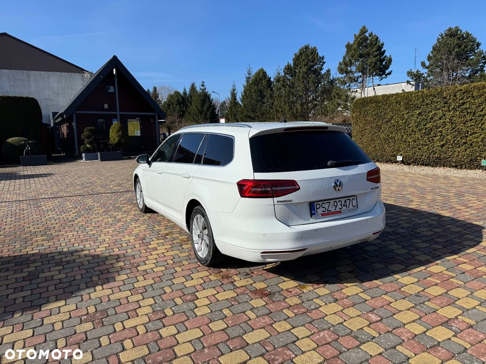 Volkswagen Passat - 4