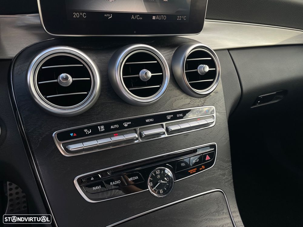 Mercedes-Benz C 220 d Coupe 9G-TRONIC AMG Line - 25