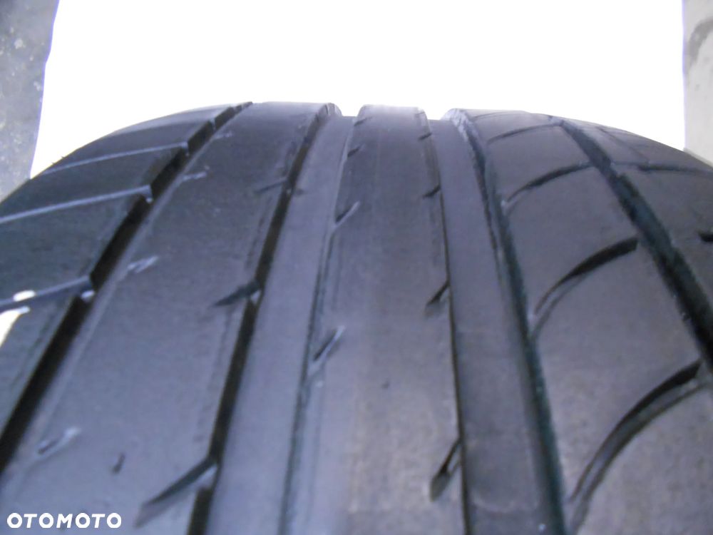 OPONA POJEDYNKA 275/40R22 DUNLOP SP QUATTRO MAXX DOT 1720  8MM - 2